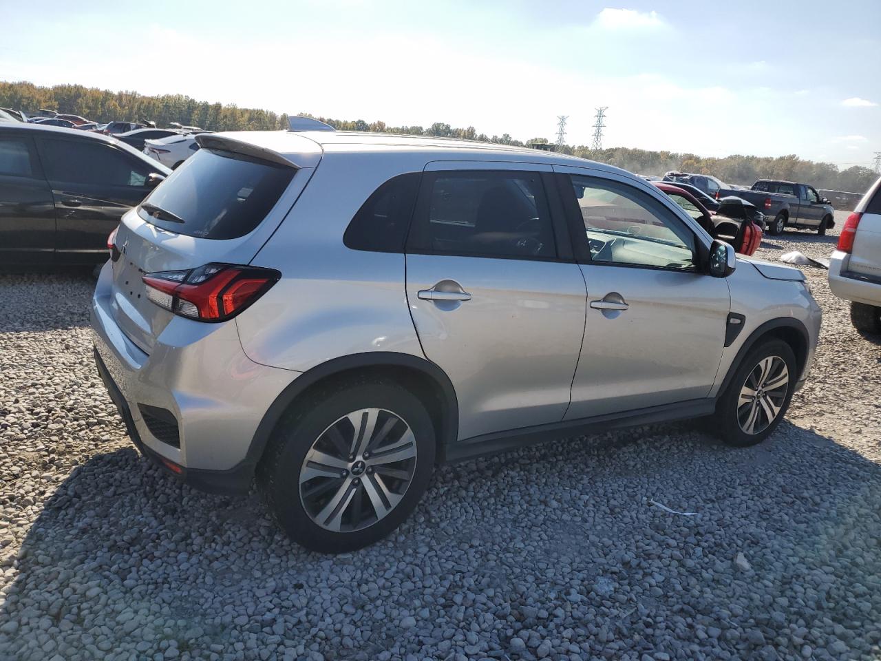 MITSUBISHI OUTLANDER ES