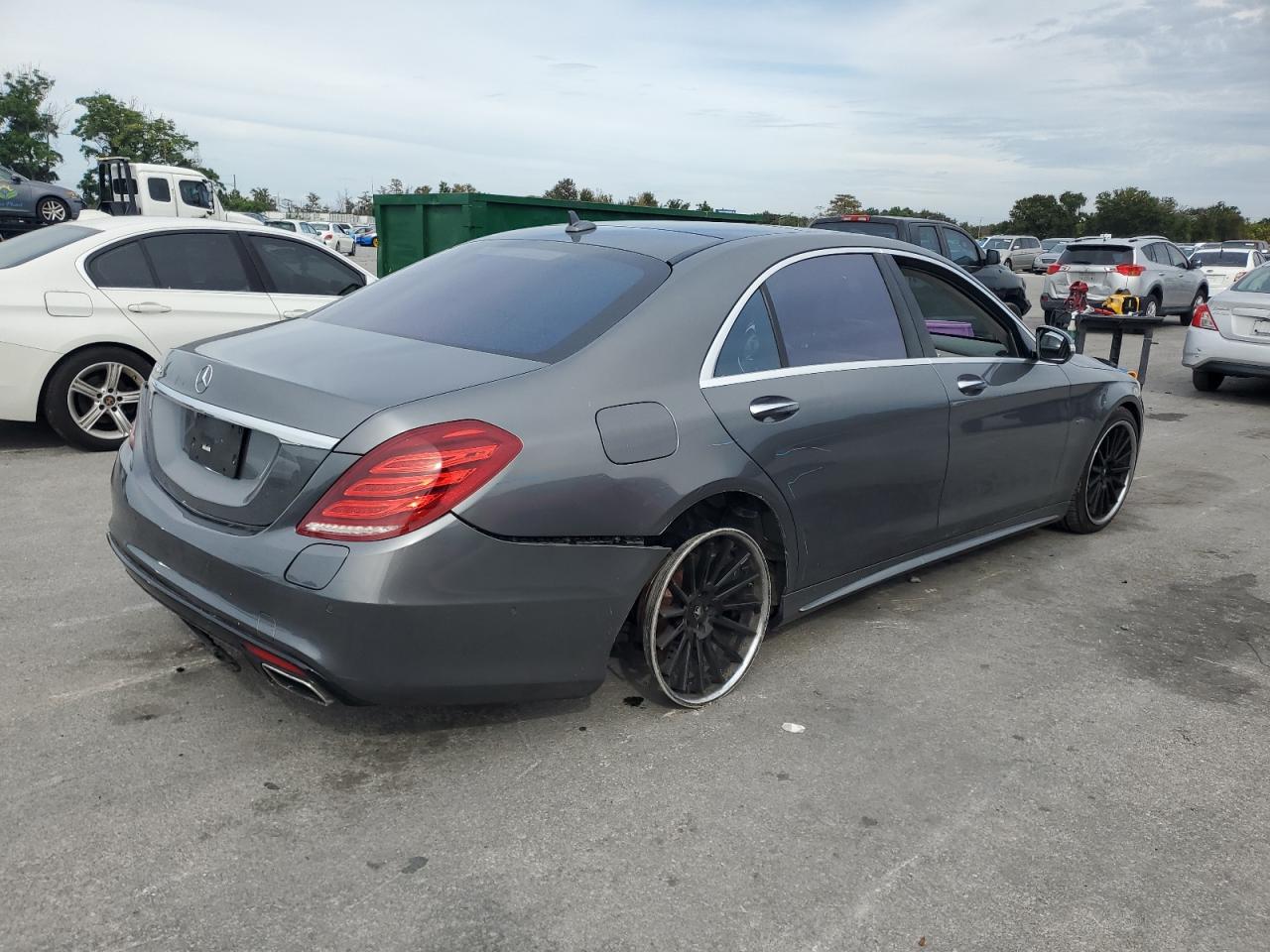 MERCEDES-BENZ S-CLASS 550E