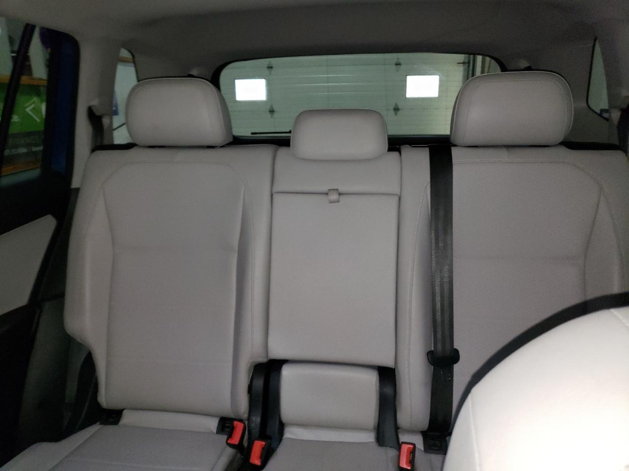 VOLKSWAGEN TIGUAN SE