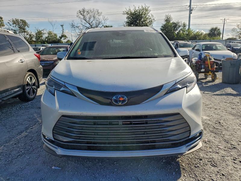 2022 TOYOTA SIENNA LIM #3301751415