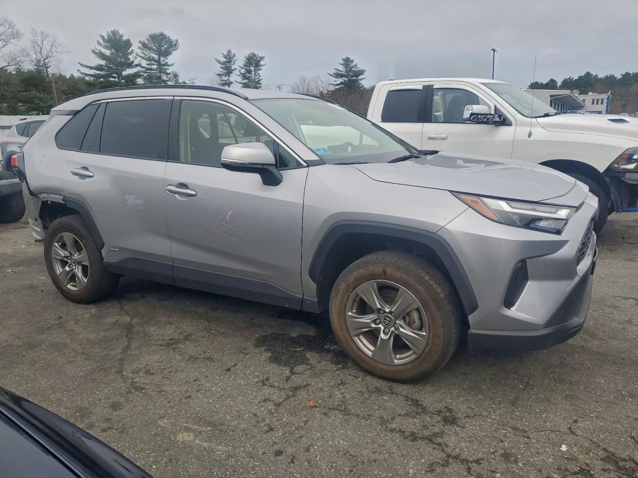 TOYOTA RAV4 LE