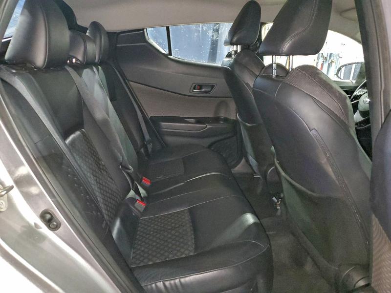 2020 TOYOTA C-HR XLE #3303755429