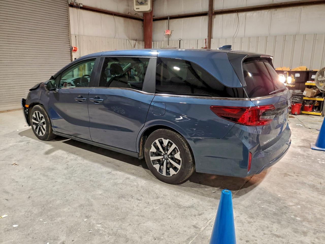 Lot #3303345004 2025 HONDA ODYSSEY EX