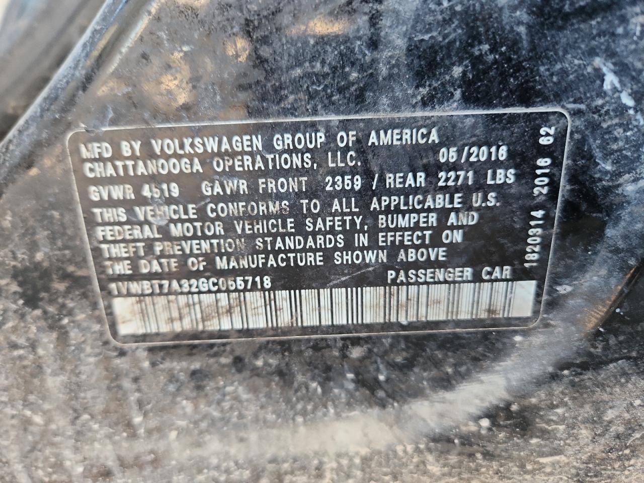 VOLKSWAGEN PASSAT SE