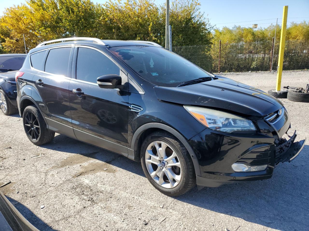 FORD ESCAPE TITANIUM