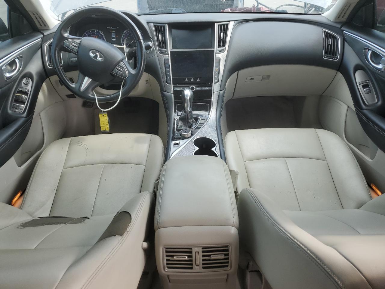 INFINITI Q50 PREMIUM