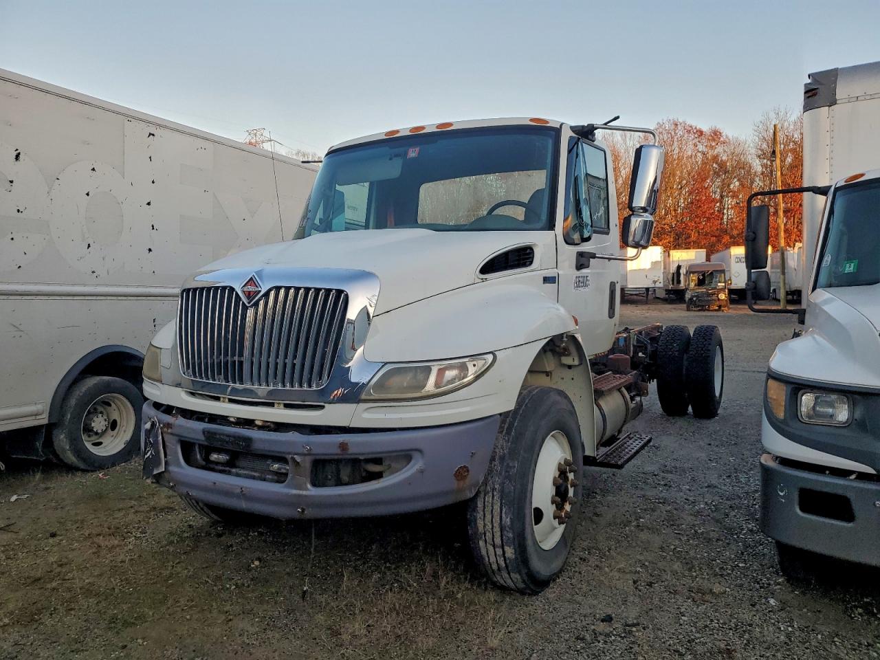 Lot #3308254171 2012 INTERNATIONAL 4000 4400