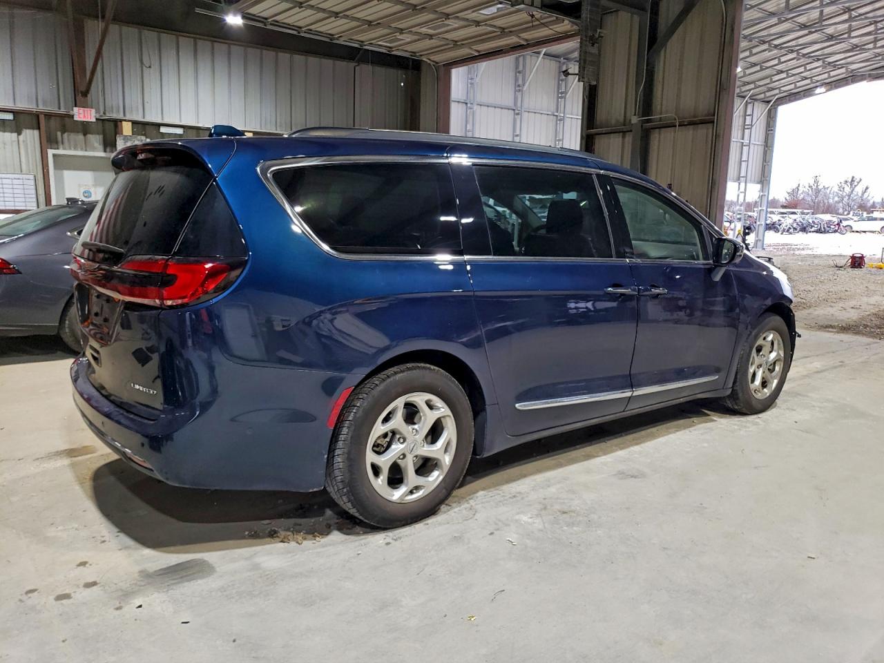 CHRYSLER PACIFICA LIMITED