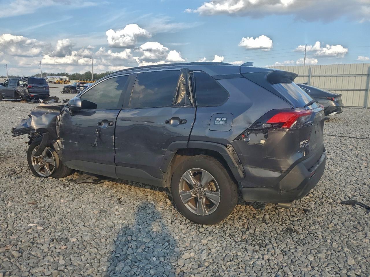 TOYOTA RAV4 XLE