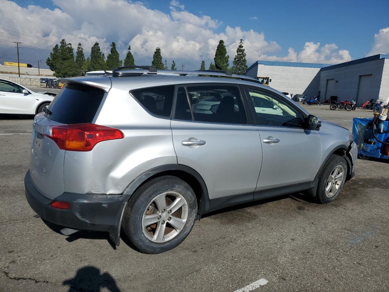 TOYOTA RAV4 XLE