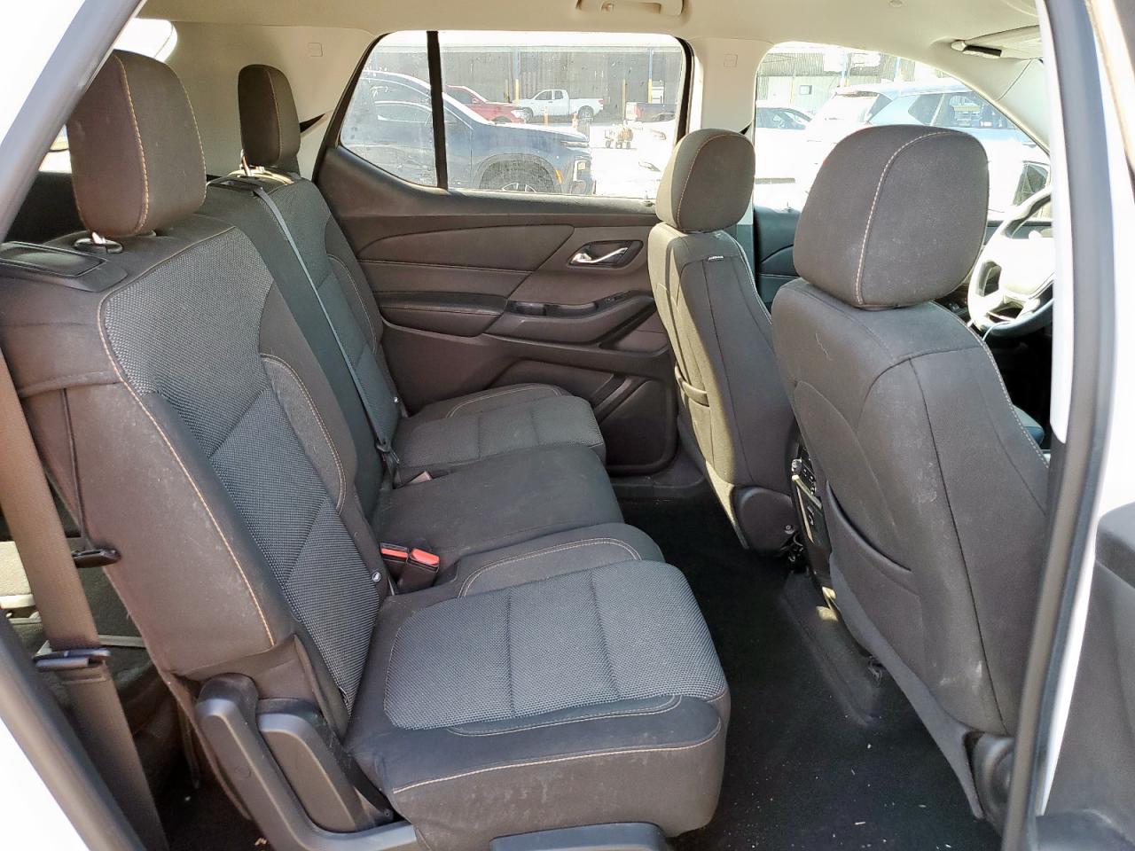 CHEVROLET TRAVERSE LS