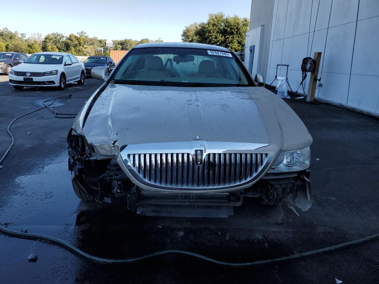 Lot #3308467279 2006 LINCOLN TOWN CAR S