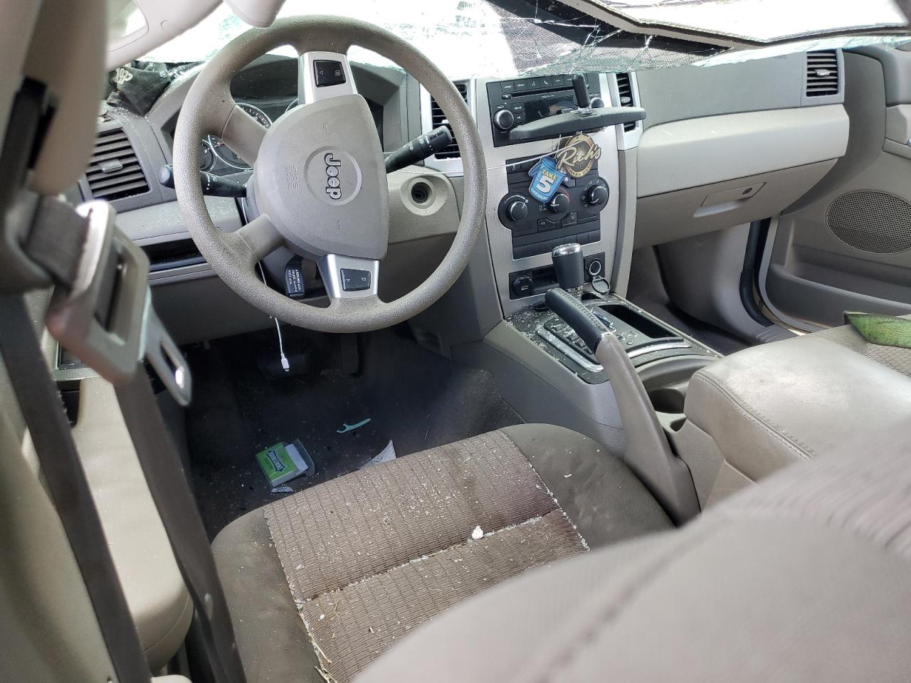 JEEP GRAND CHEROKEE LAREDO