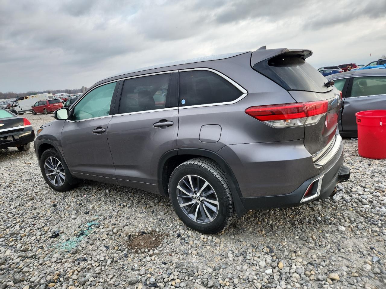 TOYOTA HIGHLANDER SE