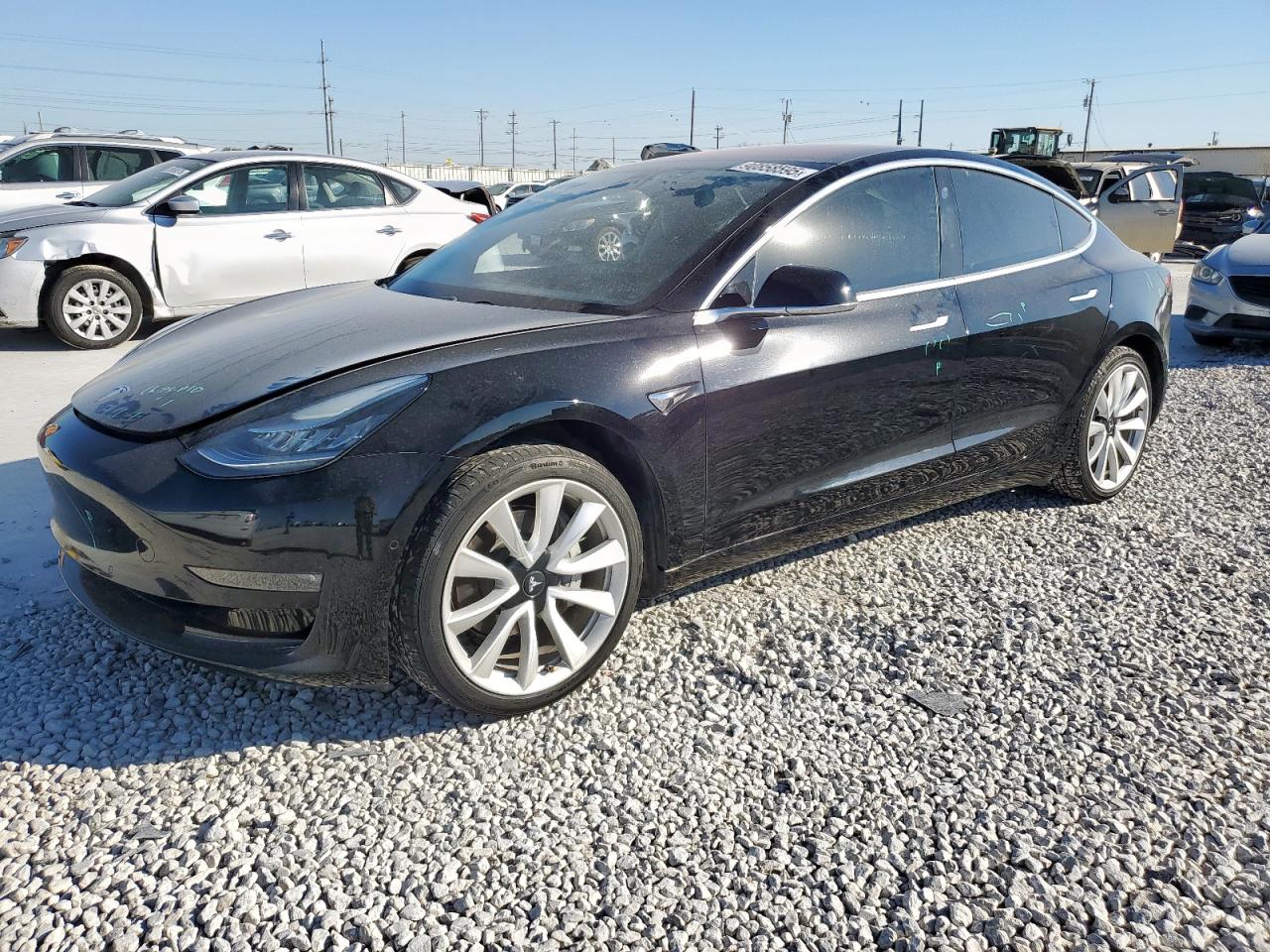 TESLA MODEL 3