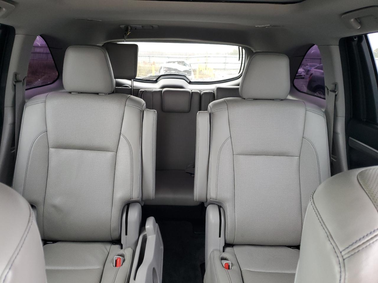 TOYOTA HIGHLANDER LIMITED