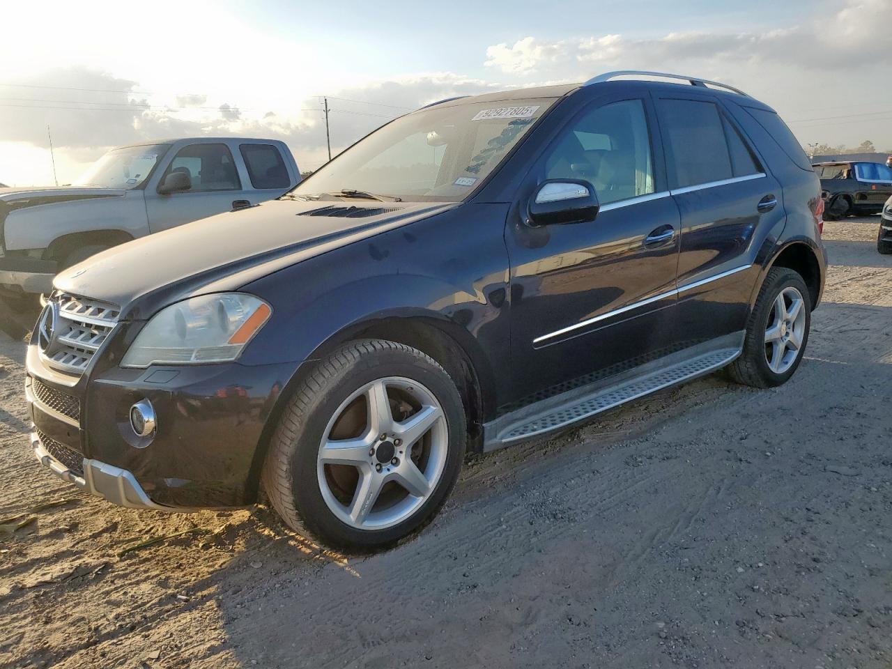 MERCEDES-BENZ M-CLASS 550 4MATIC