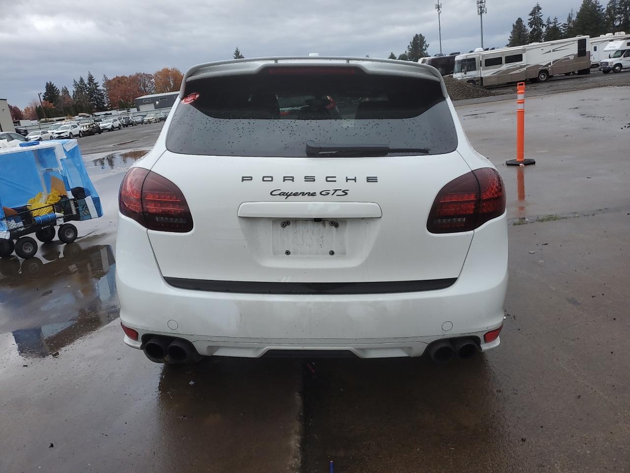 PORSCHE CAYENNE GTS