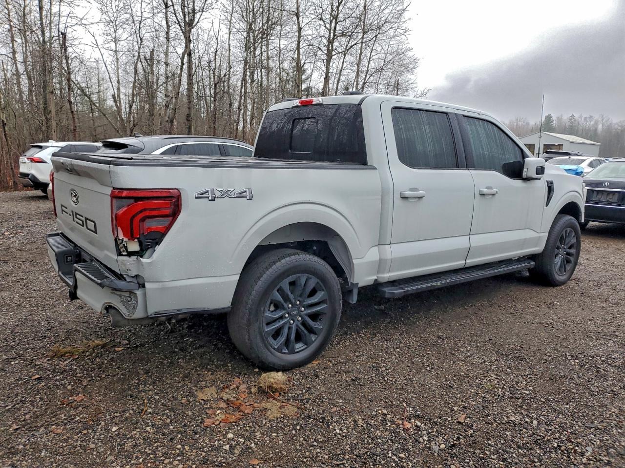 FORD F-150 LARIAT