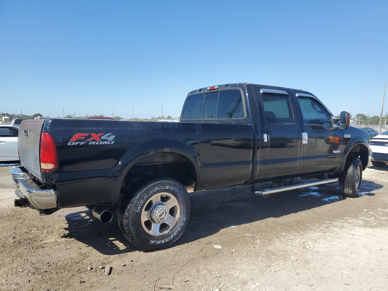 Lot #3296928833 2005 FORD F350 SRW S