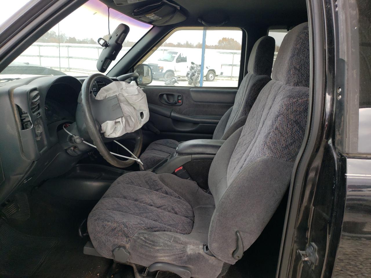 Lot #3298083138 1998 GMC SONOMA