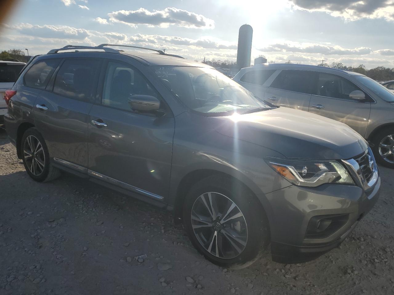 NISSAN PATHFINDER PLATINUM