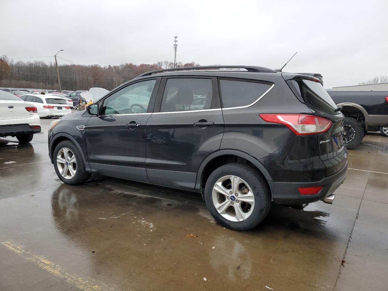 FORD ESCAPE SE