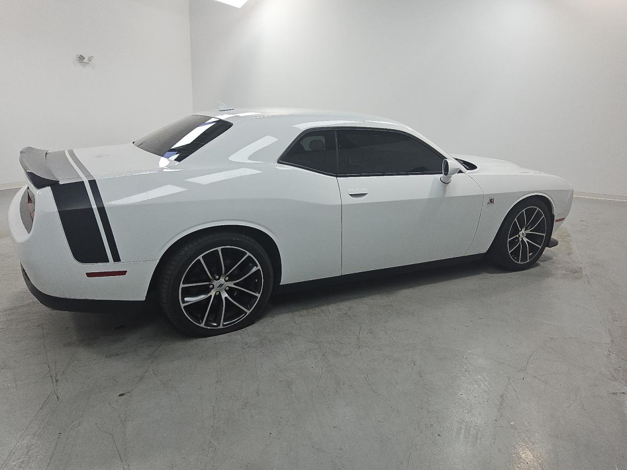 DODGE CHALLENGER R/T 392