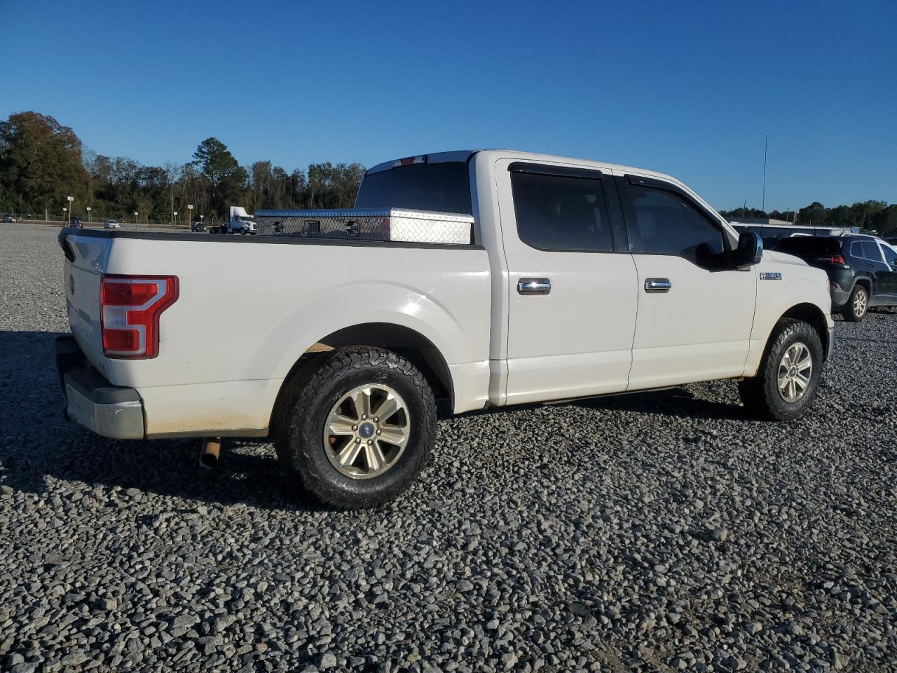 FORD F-150 SUPERCREW