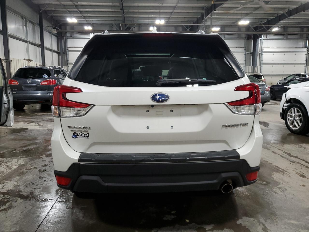 SUBARU FORESTER PREMIUM