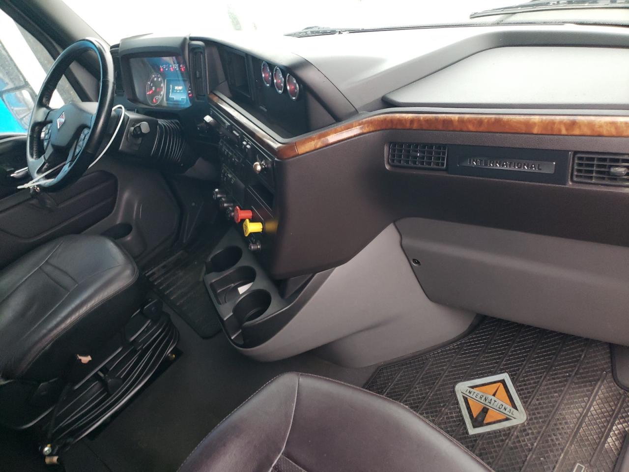 Lot #3290237221 2020 INTERNATIONAL LT625