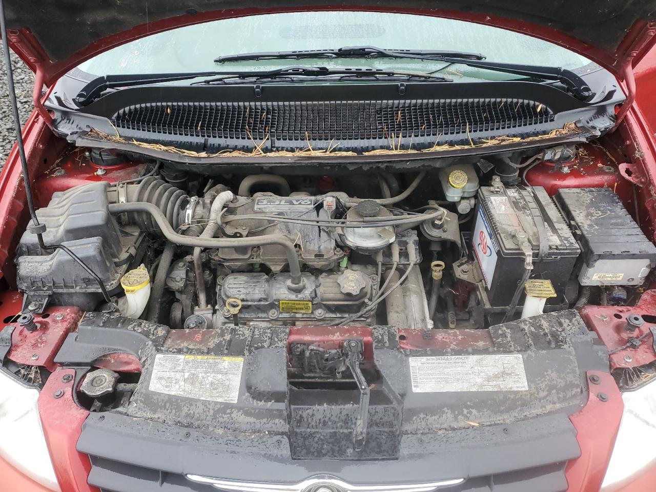 Lot #3293670399 2005 CHRYSLER TOWN & COU