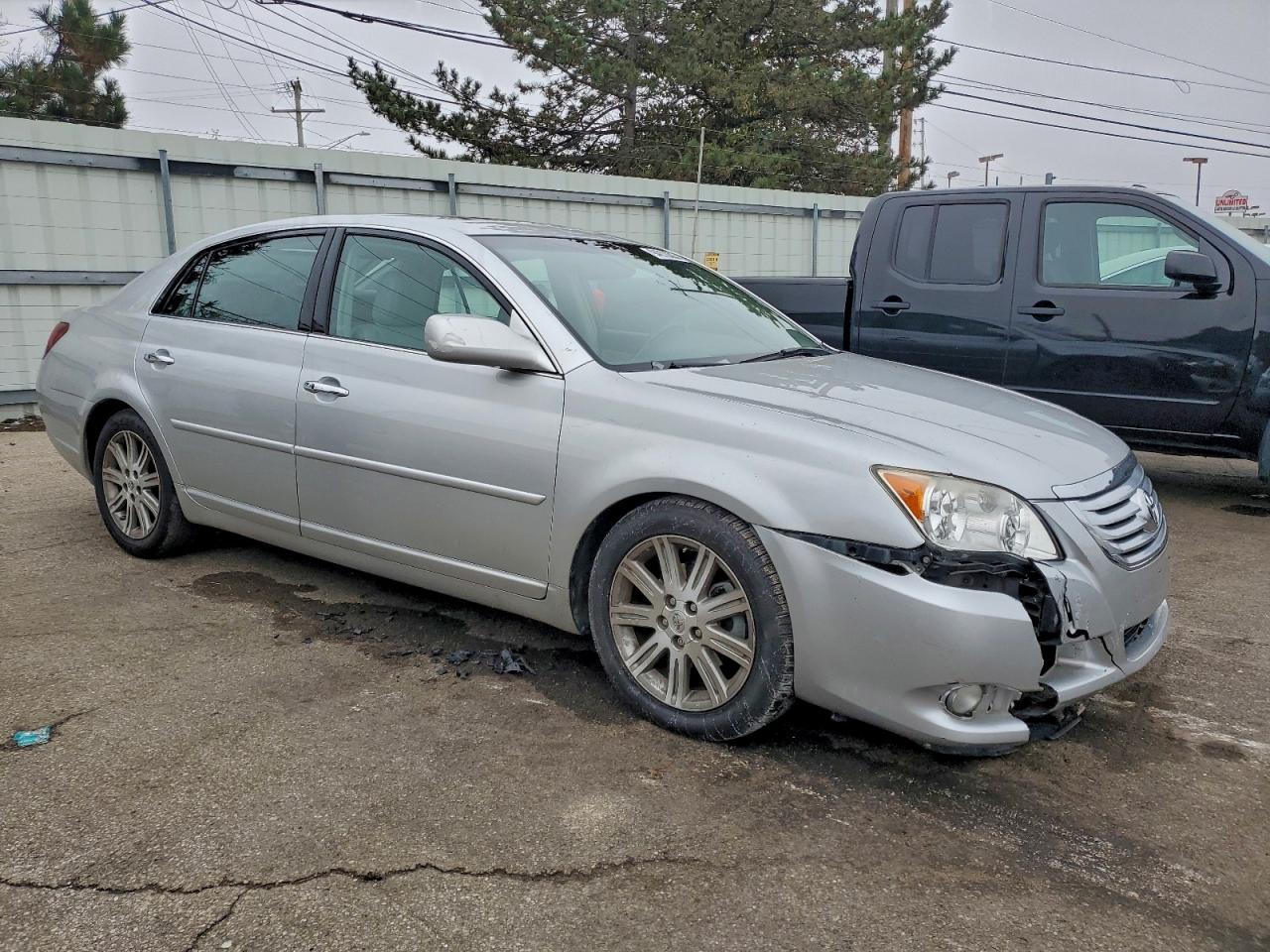 TOYOTA AVALON XL