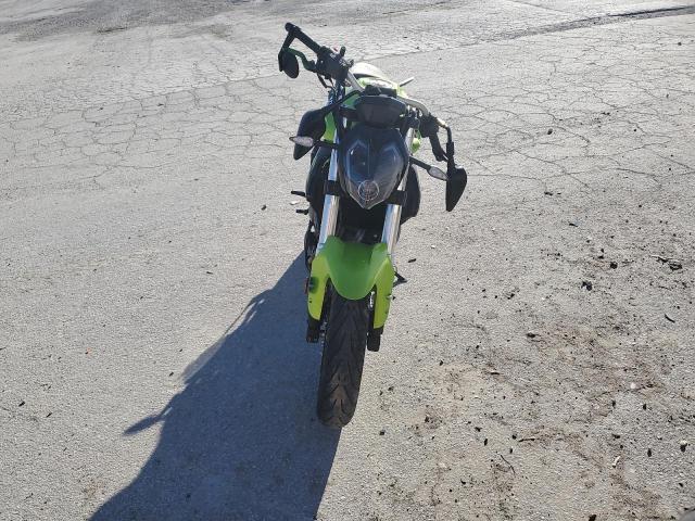 2022 BENE 302S - LBBPHE045NBD25663