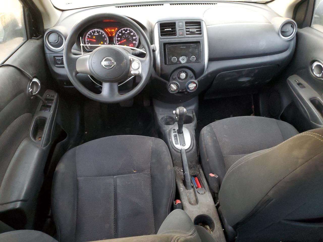 NISSAN VERSA S