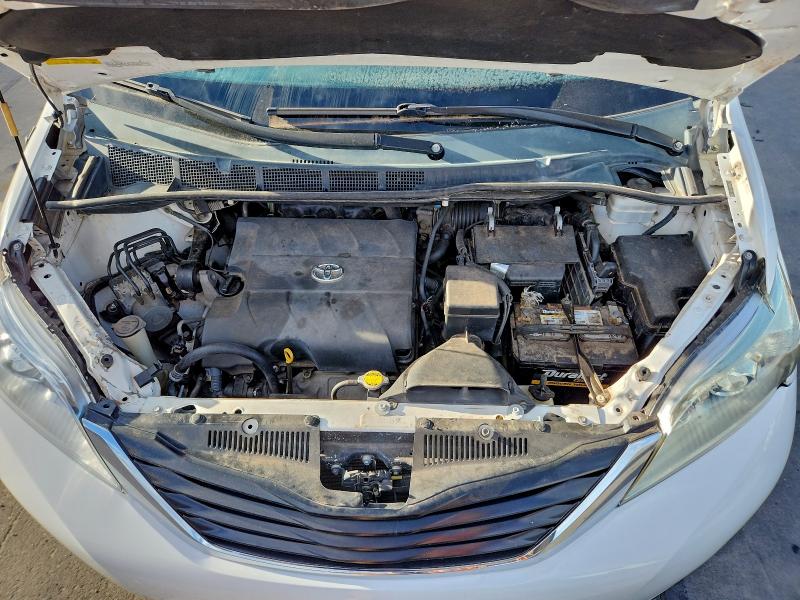 2011 TOYOTA SIENNA XLE #3302748005