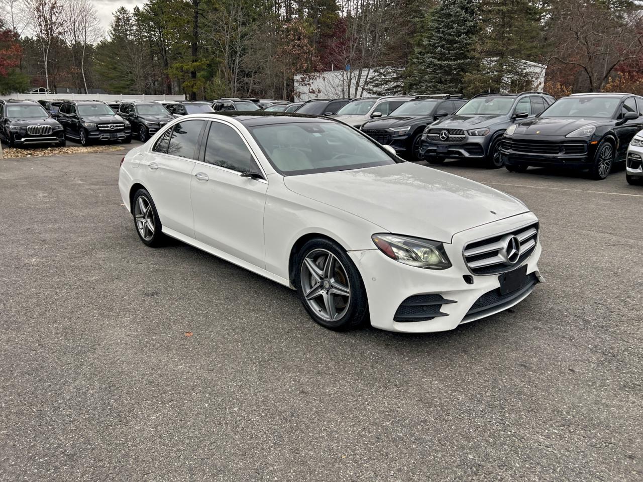 MERCEDES-BENZ E-CLASS 300