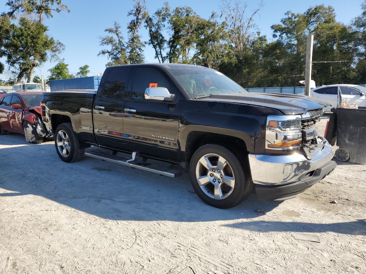 CHEVROLET SILVERADO C1500 LT