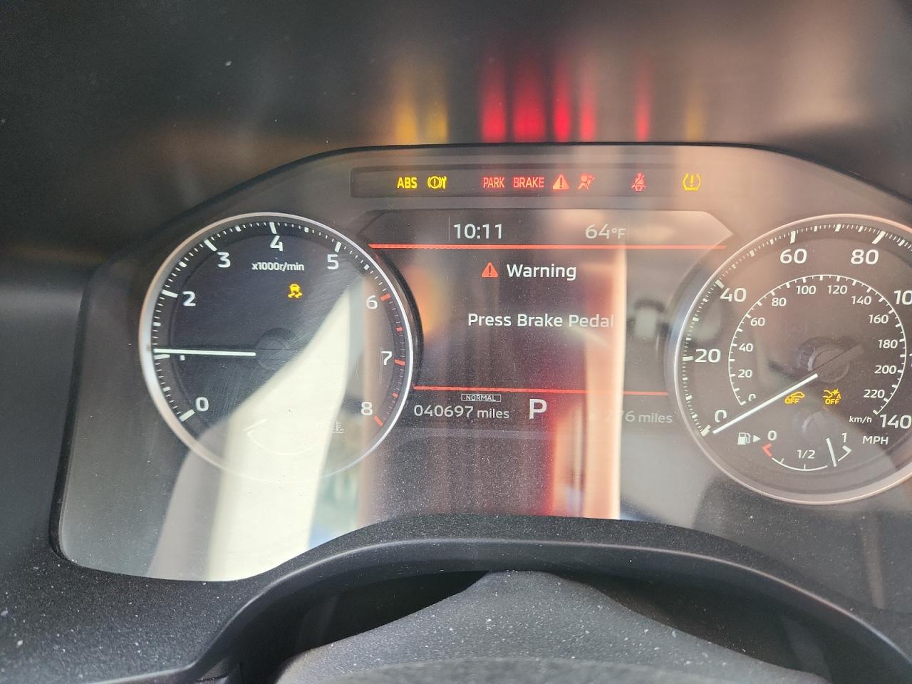 MITSUBISHI OUTLANDER SE