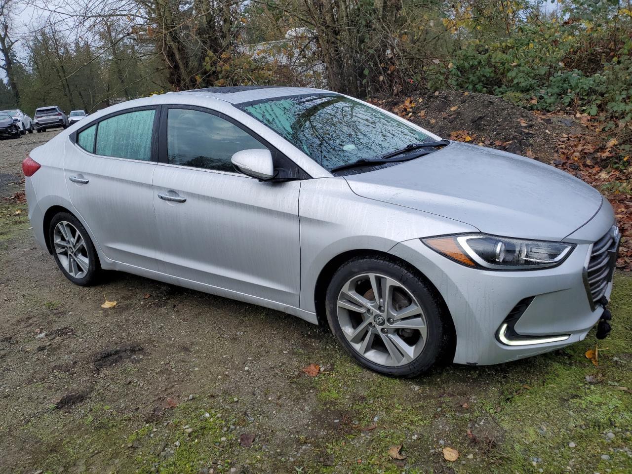 HYUNDAI ELANTRA SE