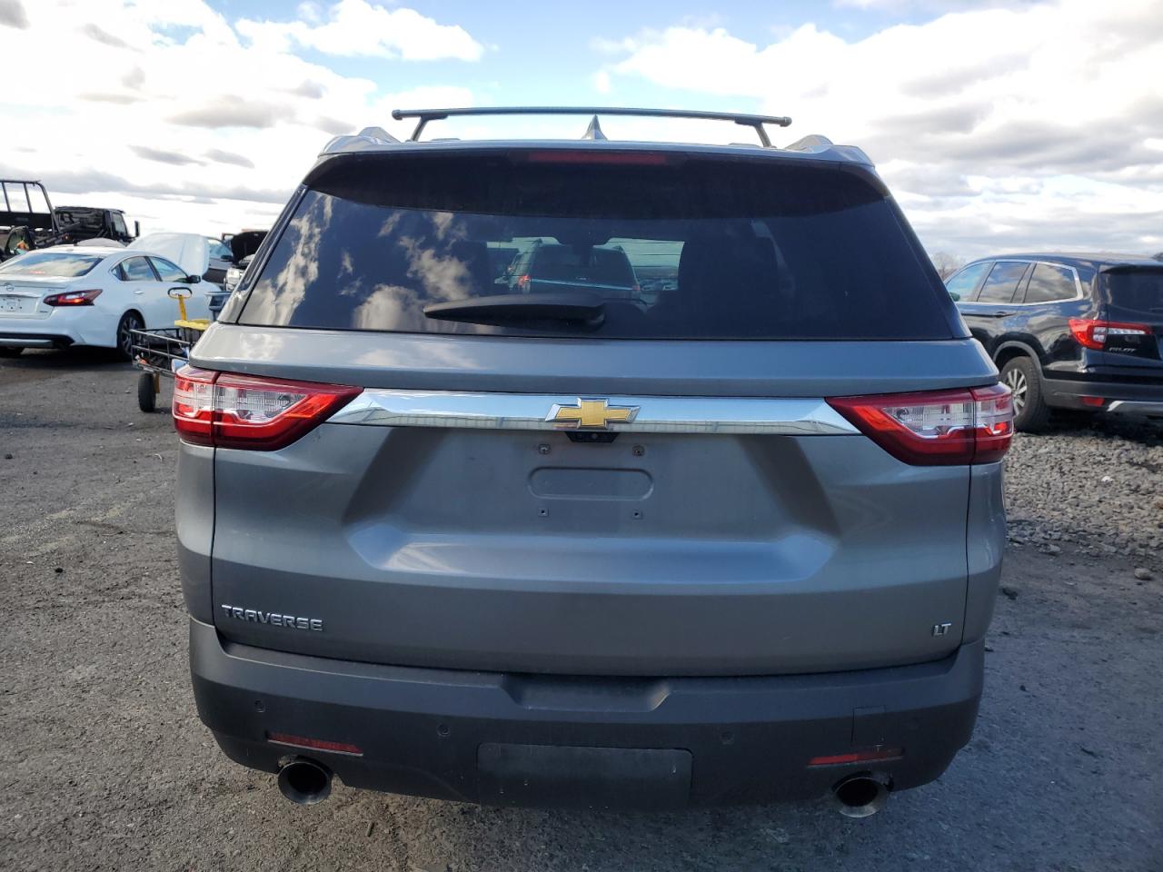 CHEVROLET TRAVERSE LT