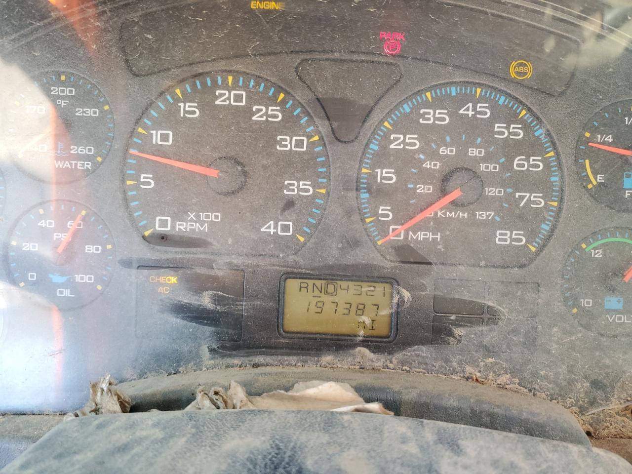 Lot #3287511996 2005 INTERNATIONAL 7000 7400