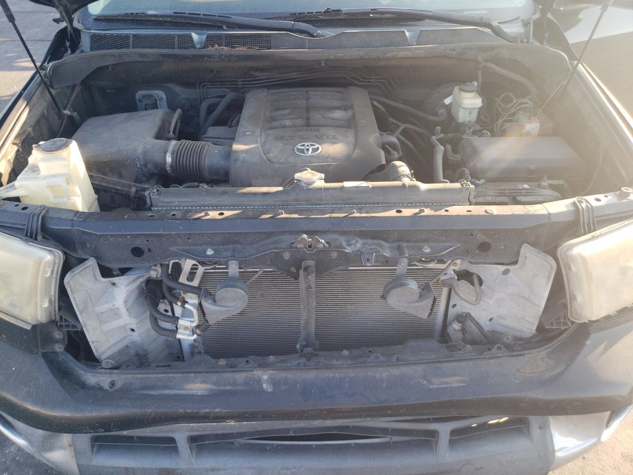 TOYOTA TUNDRA CREWMAX LIMITED