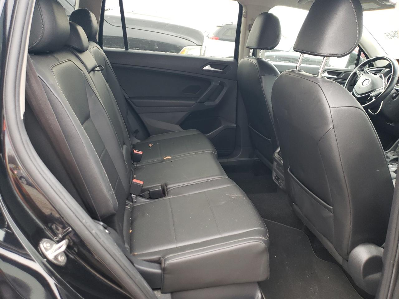 VOLKSWAGEN TIGUAN SE