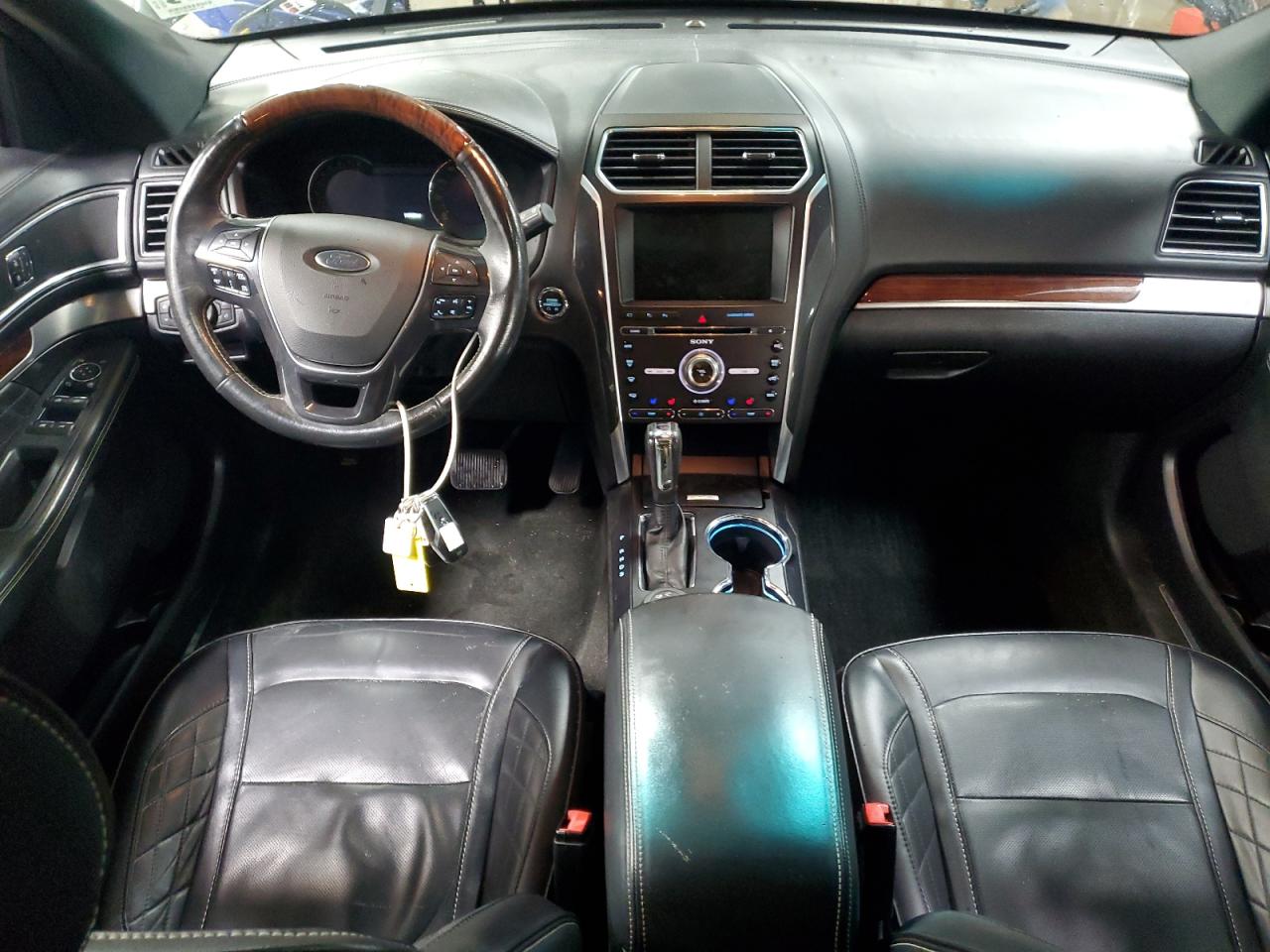 FORD EXPLORER PLATINUM