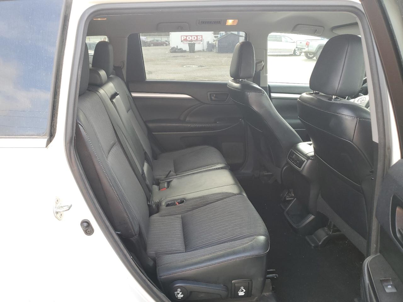 TOYOTA HIGHLANDER LE