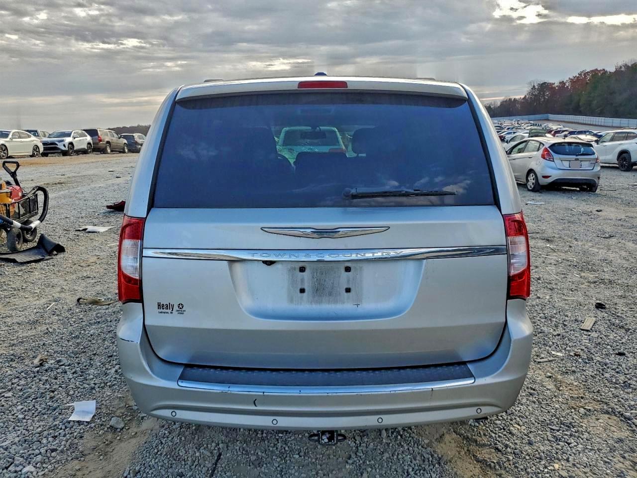 CHRYSLER TOWN & COUNTRY TOURING L