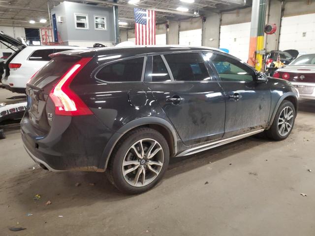 2017 VOLVO V60 CROSS #3285555266