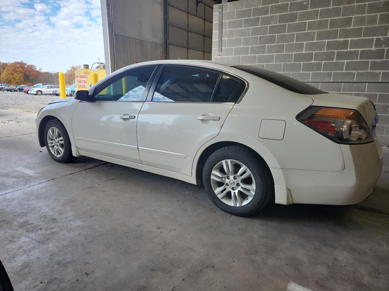 NISSAN ALTIMA BASE