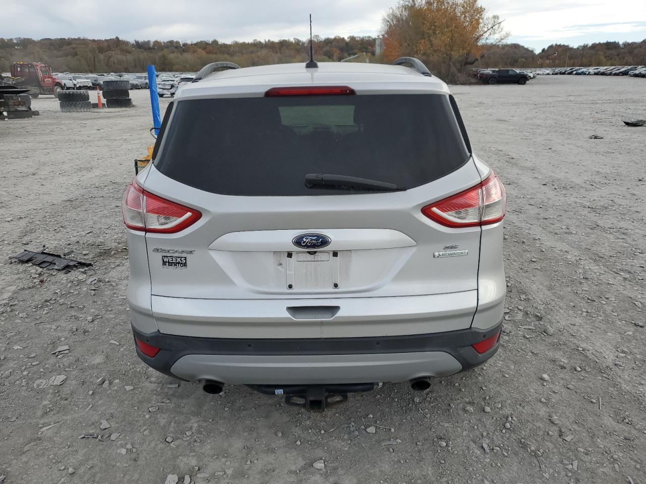 FORD ESCAPE SE